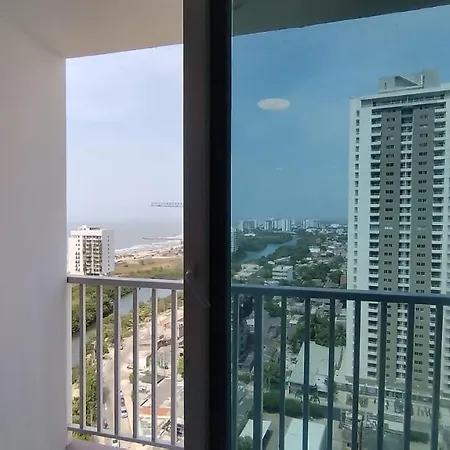 Affordable, Family, Excellent Wifi A 5 Minutos Del Centro Histórico De Cartagena